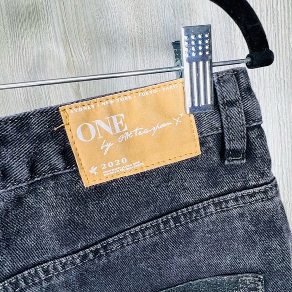 One Teaspoon Distressed Denim Skirt - Picture 6 of 11